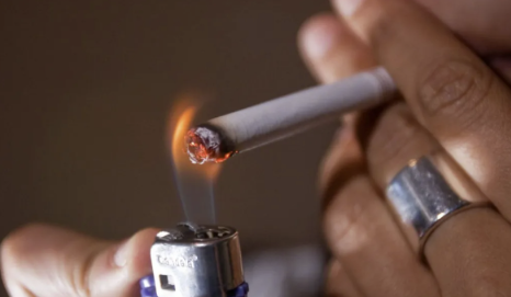 Efectos adversos del humo del cigarro en el glutatión y la inflamación pulmonar